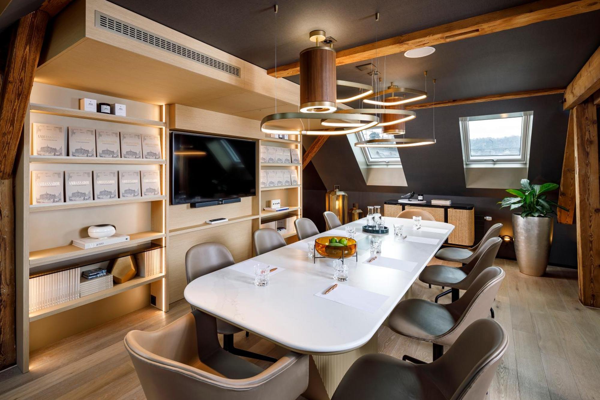 Small Luxury Hotel Ambassador Цюрих Экстерьер фото
