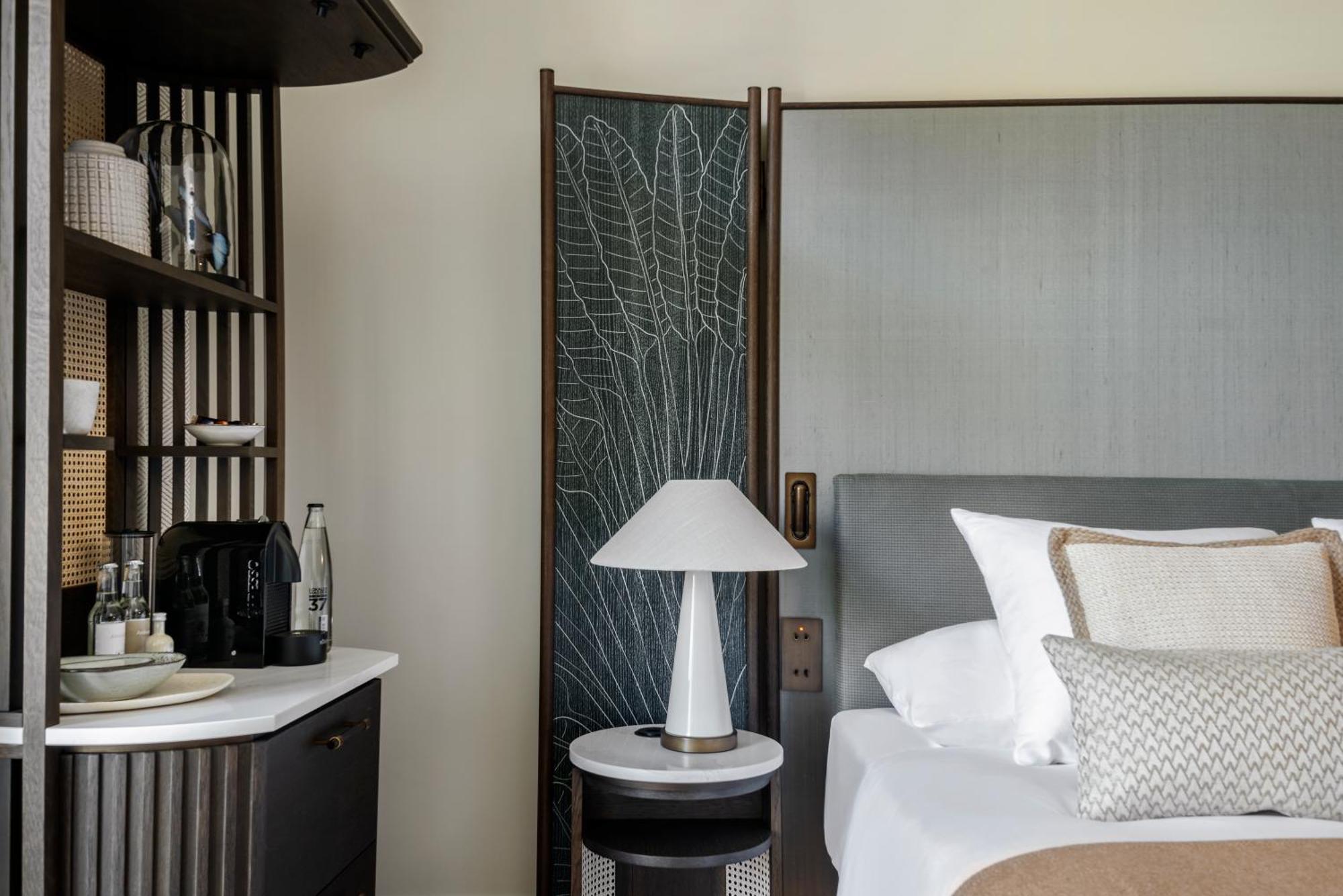 Small Luxury Hotel Ambassador Цюрих Экстерьер фото